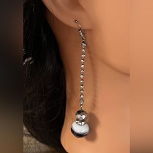 Pierced dangling glass bead earrings jewrlry